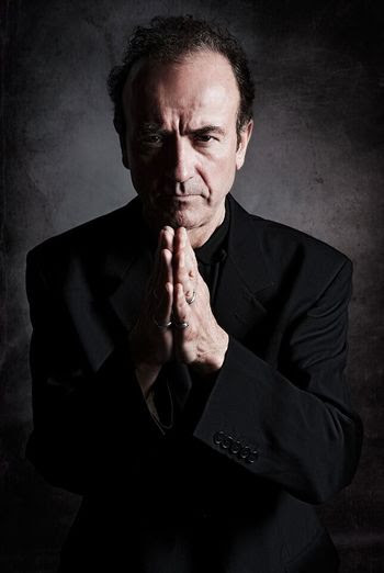 Hugh Cornwell of ‘The Stranglers’ Premieres Solo Record “Live It And Breathe It’