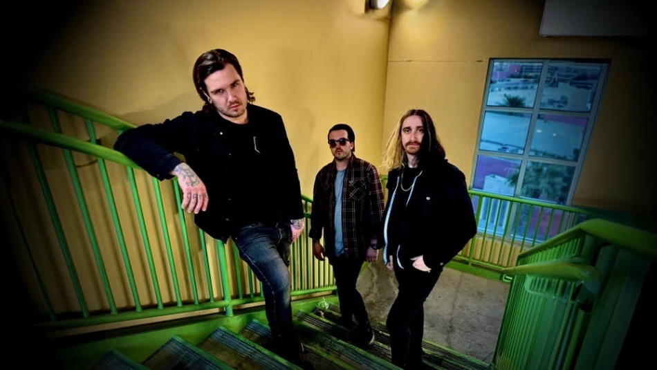 Mathcore trio Annelida drop pacey debut LP, Garage Honey & The Bar Fly Mutiny