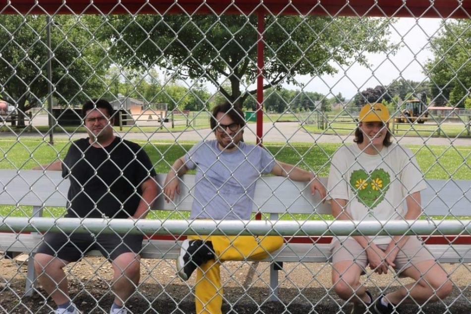 ¡Ponce! unveil riffy Midwest emo influenced “Heart of The Cards” single