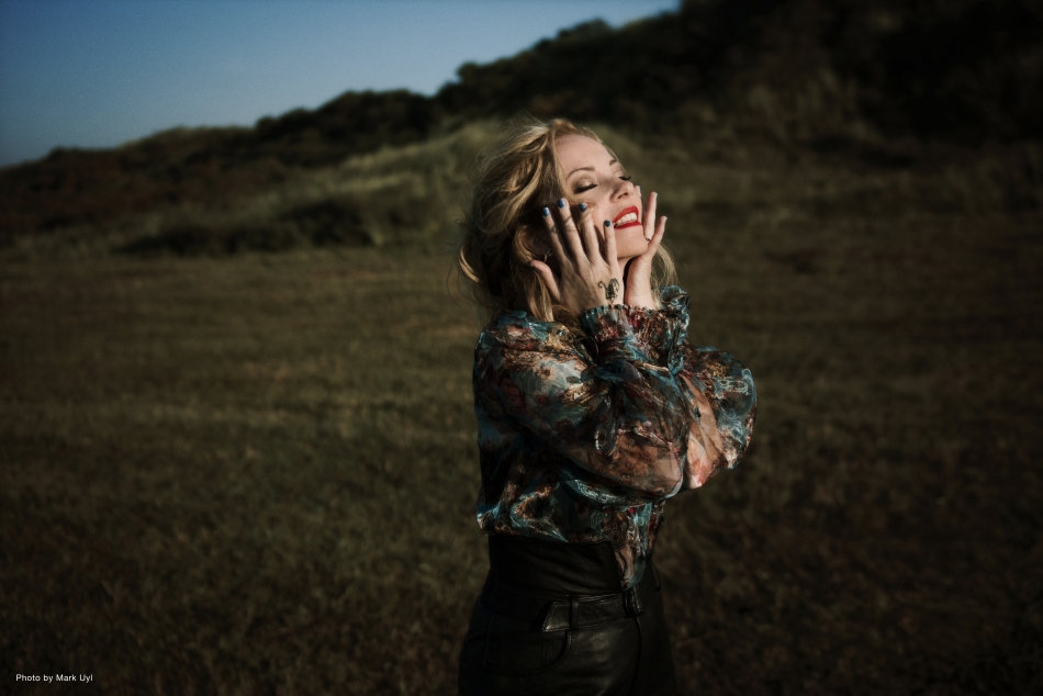 Anneke van Giersbergen - ‘The Darkest Skies are the Brightest”