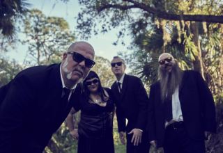 THE BALBOAS RELEASE BITE! BLOOD! REPEAT! — A FRENZIED SURF-PUNK SURGE