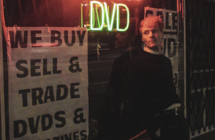 HOLSMAN Preview Debut Album Sally With Heartfelt New Single “I’ll Be a Dog in My Next Life”