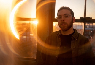 Jacob Tremont Premieres New Single “Dial Tone,” Exploring Distance and Disconnect