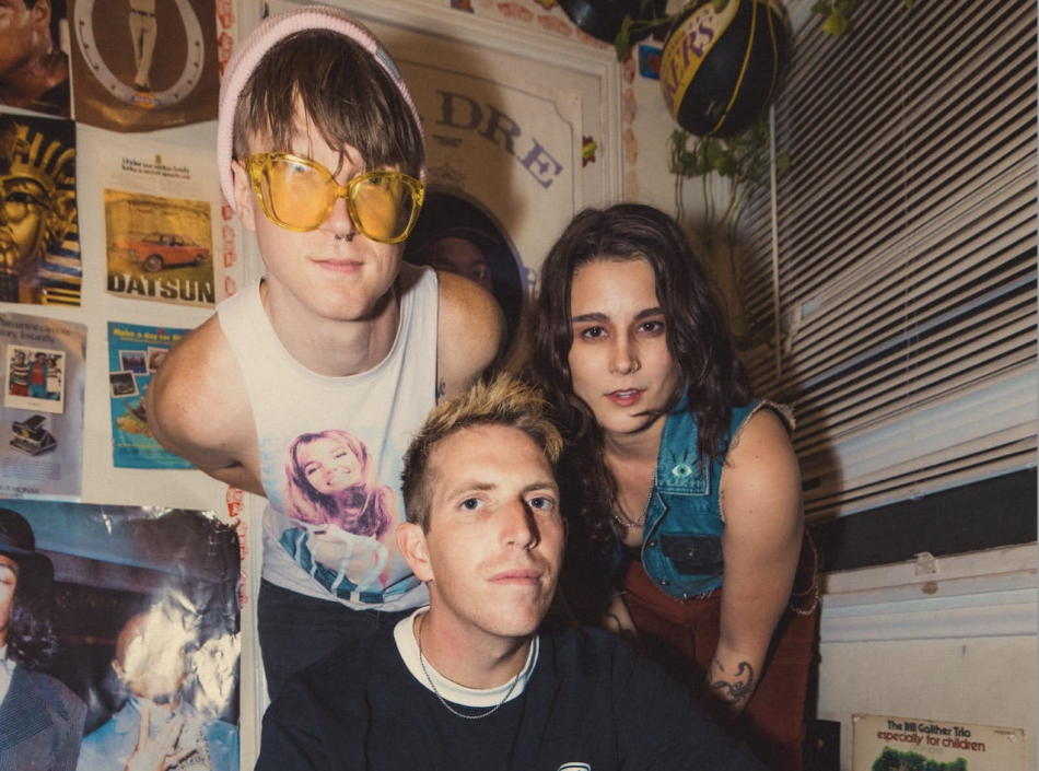 Crooked Teeth Premiere “ONE WEEK OFF,” Announce West Coast Tour