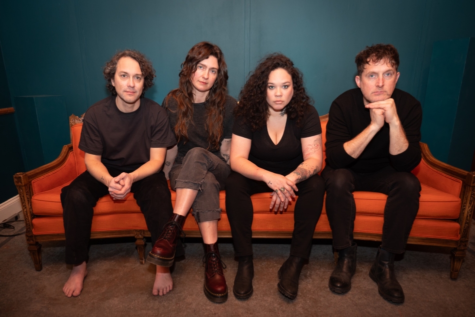 PREMIERE: Those Looks Breathe New Life into Squeeze Classic on Mint 400’s Expansive ’70s Tribute