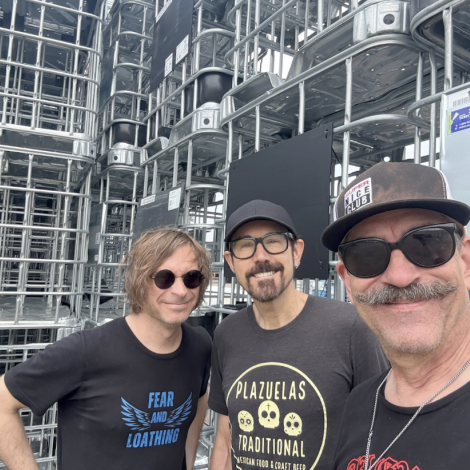 ULTRABOMB Release “Look Forward In Anger” Ahead of New LP