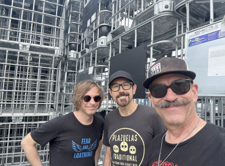 ULTRABOMB Release “Look Forward In Anger” Ahead of New LP