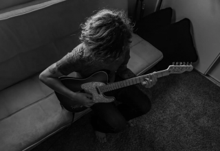Vadim Taver Reimagines a Lost Gem with “Serenade (Redux)”