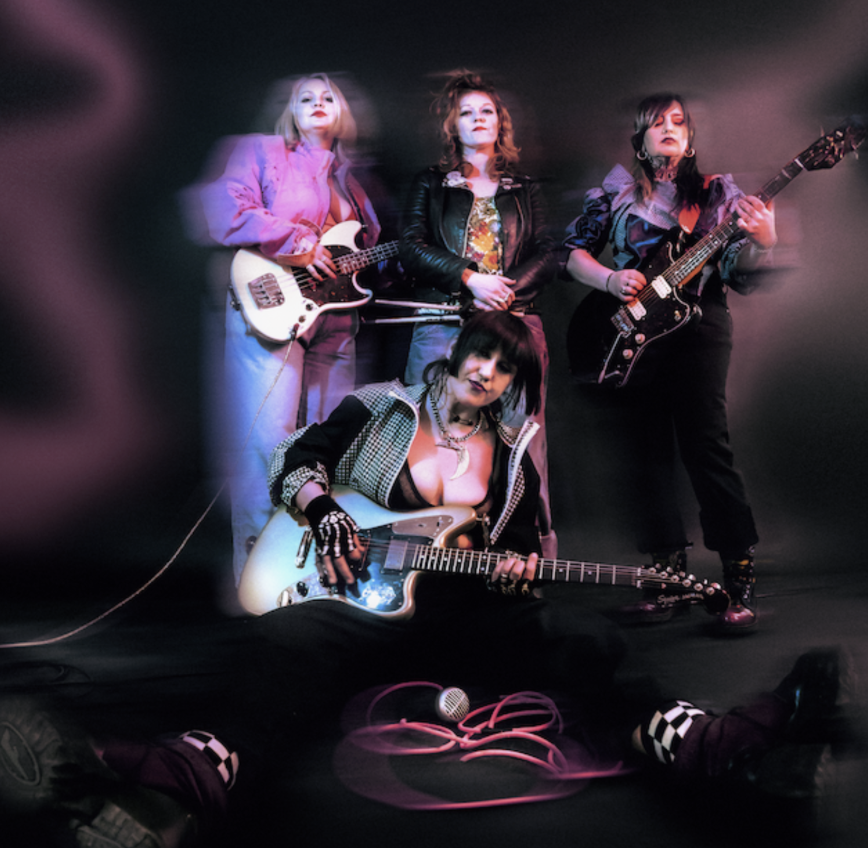 Taxi Girls Share New Garage Punk Single “Say It!” Ahead of Debut Album Static